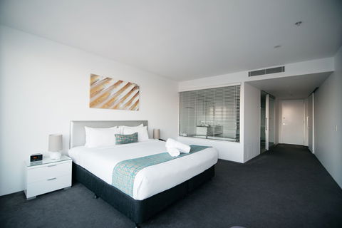 Q1 Resort & Spa - Holiday Byron Bay 2