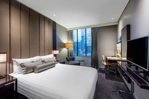 Gambaro Hotel - Holiday Byron Bay 1
