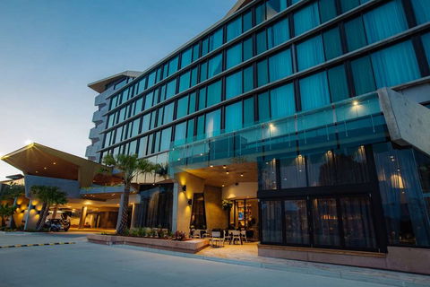 Eatons Hill Hotel - Holiday Byron Bay 0