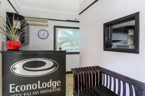Econo Lodge City Palms Brisbane - Holiday Byron Bay 1