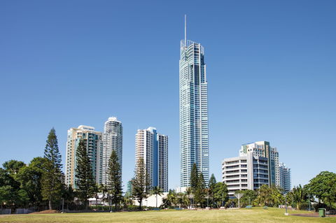 Q1 Resort & Spa - Holiday Byron Bay 0