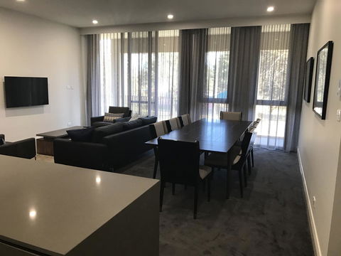 Knightsbridge Canberra - Holiday Byron Bay 35