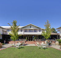Hotel Kurrajong Canberra - Holiday Byron Bay