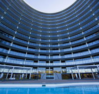 Accommodate Canberra - Manhattan on the Park - Holiday Byron Bay