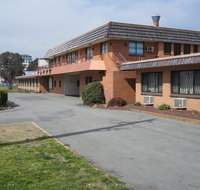 Canberra Lyneham Motor Inn - Holiday Byron Bay