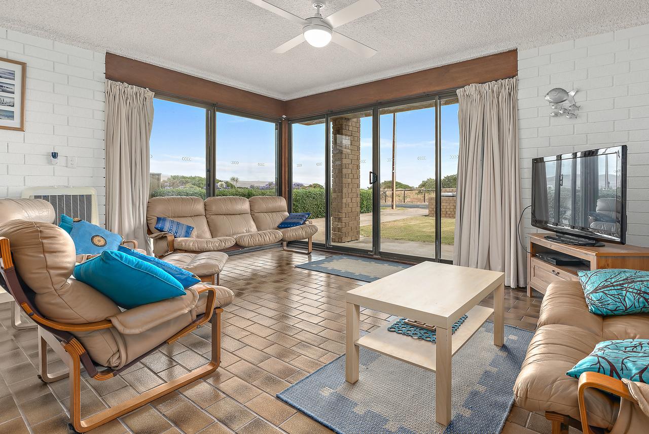 Aldinga Beach SA Holiday Byron Bay