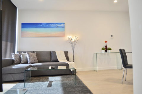 Whitmore SQ - Holiday Byron Bay 3