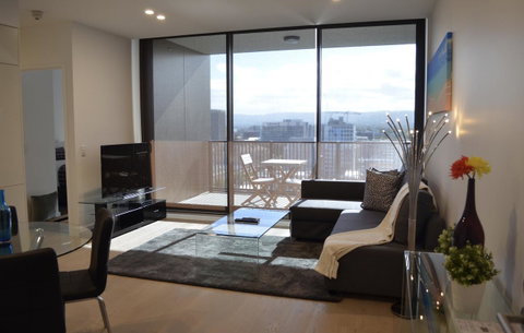 Whitmore SQ - Holiday Byron Bay 1
