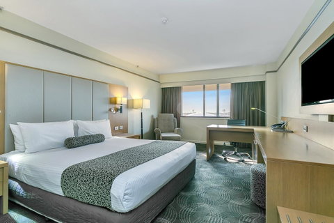 Stamford Plaza Adelaide - Holiday Byron Bay 30
