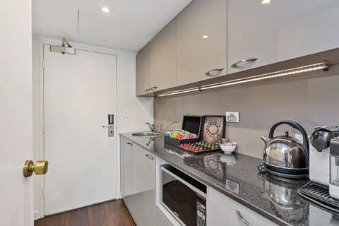 Stamford Plaza Adelaide - Holiday Byron Bay 41