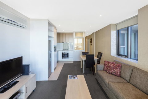 IStay Precinct Adelaide - Holiday Byron Bay 24