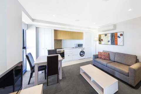IStay Precinct Adelaide - Holiday Byron Bay 13