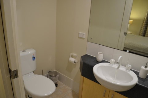 Adelaide City Apartment - 3br, 2bath & Carpark - Holiday Byron Bay 12