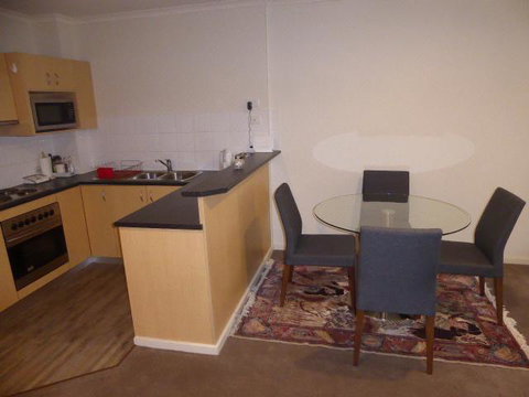 Adelaide City Apartment - 3br, 2bath & Carpark - Holiday Byron Bay 8