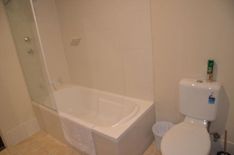 Adelaide City Apartment - 3br, 2bath & Carpark - Holiday Byron Bay 16