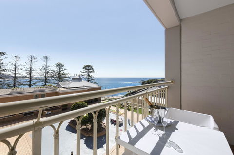 Crowne Plaza Terrigal Pacific, An IHG Hotel - Holiday Byron Bay 5