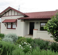 Mataro Cottage - Holiday Byron Bay