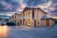Book Renmark Accommodation Vacations Holiday Byron Bay Holiday Byron Bay
