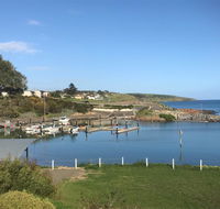 Penneshaw Oceanview Apartments - Holiday Byron Bay