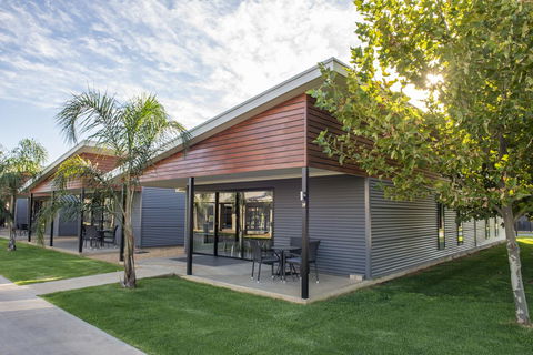 Paringa Resort - Holiday Byron Bay 0