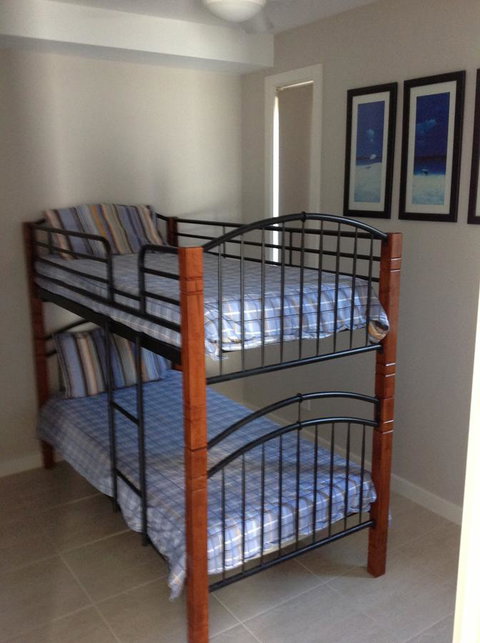 Elandra Holiday Home - Holiday Byron Bay 12