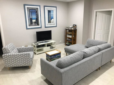 Elandra Holiday Home - Holiday Byron Bay 3