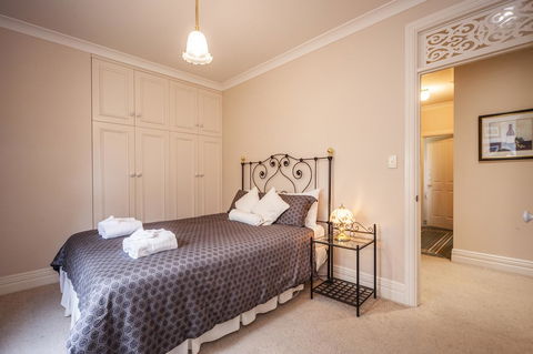 Angaston Saleyards Luxury Accommodation - Holiday Byron Bay 16