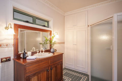 Angaston Saleyards Luxury Accommodation - Holiday Byron Bay 29