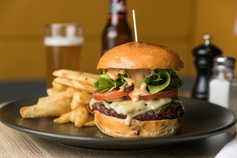 Rydges Pit Lane - Holiday Byron Bay 9