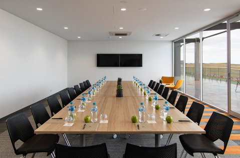 Rydges Pit Lane - Holiday Byron Bay 40