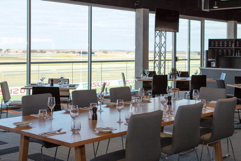 Rydges Pit Lane - Holiday Byron Bay 38