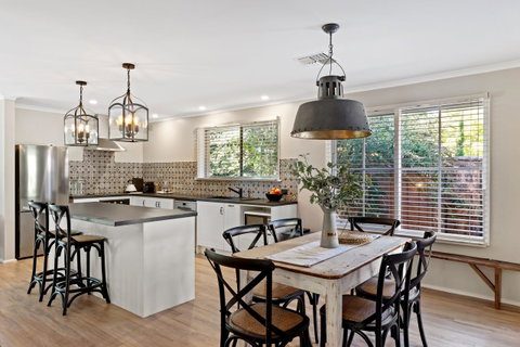 Adelaide Hills Retreats - Holiday Byron Bay 2