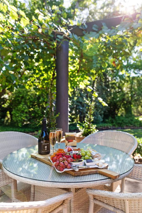 Adelaide Hills Retreats - Holiday Byron Bay 39