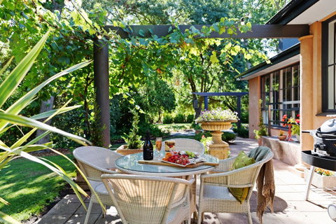 Adelaide Hills Retreats - Holiday Byron Bay 33