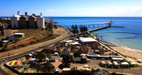 Wallaroo Beachfront Tourist Park - Holiday Byron Bay 2