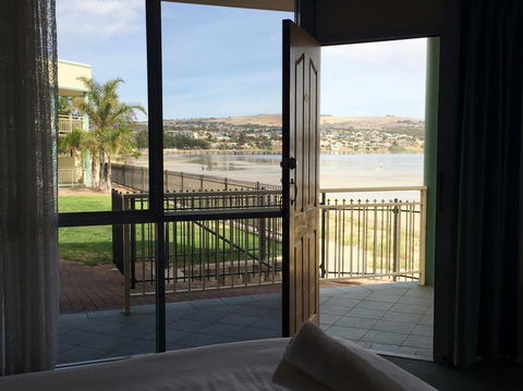 Hilton Beachfront Motel - Holiday Byron Bay 18