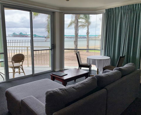 Hilton Beachfront Motel - Holiday Byron Bay 15