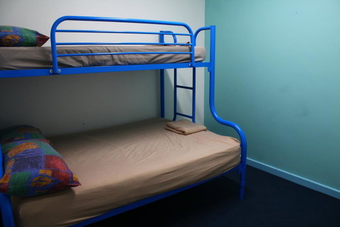 My Place & Adelaide Backpackers Hostel - Holiday Byron Bay 3