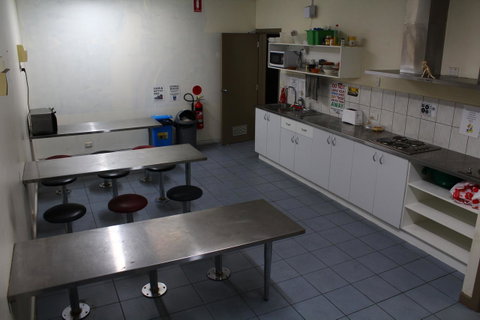 My Place & Adelaide Backpackers Hostel - Holiday Byron Bay 39