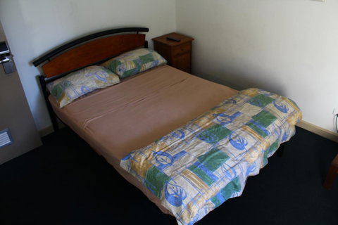 My Place & Adelaide Backpackers Hostel - Holiday Byron Bay 7
