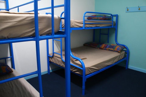 My Place & Adelaide Backpackers Hostel - Holiday Byron Bay 10