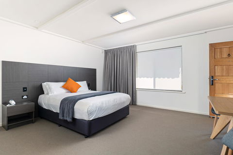 Mick O\'Sheas - Holiday Byron Bay 4