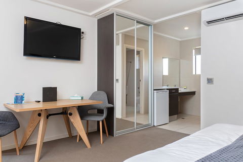 Mick O\'Sheas - Holiday Byron Bay 1