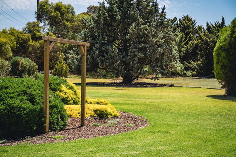 Mick O\'Sheas - Holiday Byron Bay 34