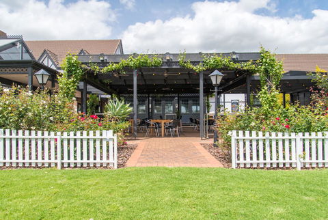 Mick O\'Sheas - Holiday Byron Bay 39