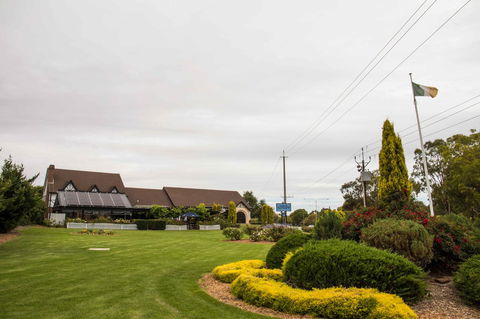 Mick O\'Sheas - Holiday Byron Bay 35