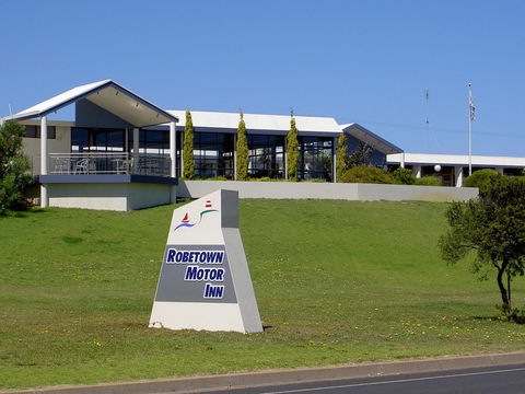 Robetown Motor Inn & Apartments - Holiday Byron Bay 0