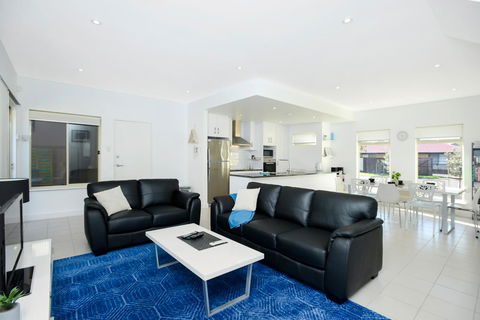 Blue Zone - Aldinga Beach - Holiday Byron Bay 3
