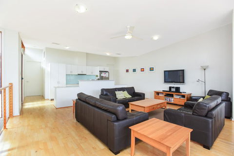 Villa 53 South Shores - Normanville S14 - Holiday Byron Bay 5