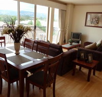 City Escape 3 Bedroom East End of Adelaide - Holiday Byron Bay